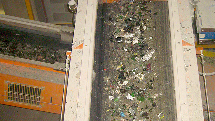 Conveyor belts for recycling industry